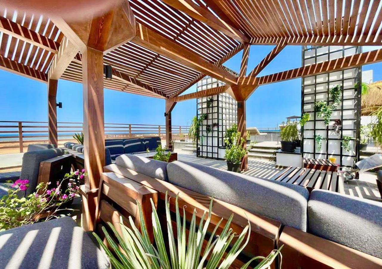 Sanctuary Sunlit Hurghada Haven With 4 Pools, Rooftop Sunsets & Gourmet Bites Steps Away ภายนอก รูปภาพ
